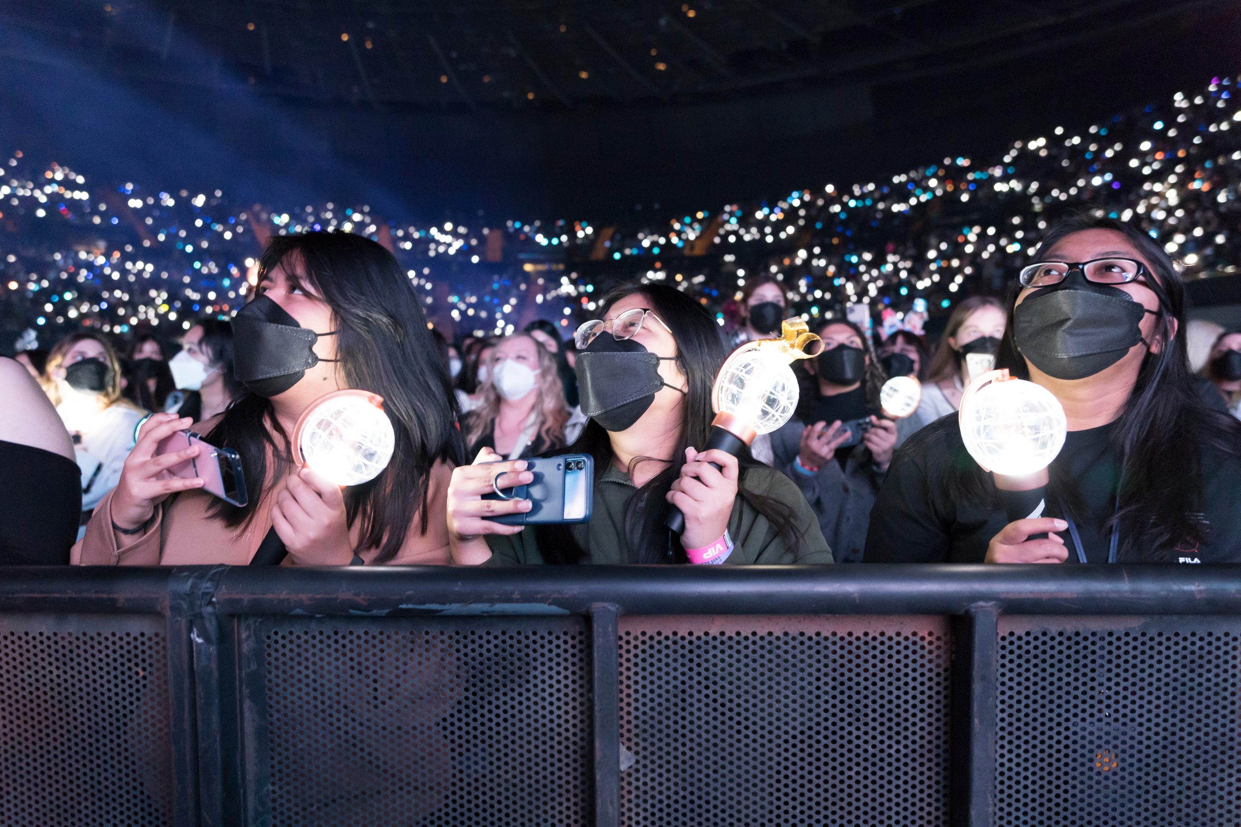 Kpop Concert Etiquette 10 Things Kpop Fans Should NEVER Do! Cute